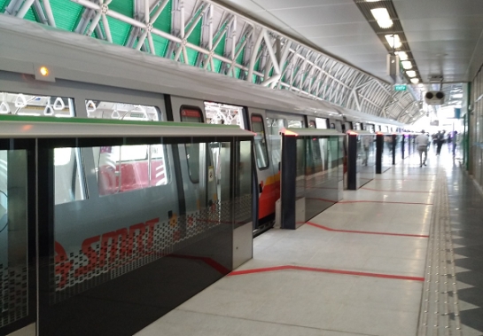 由3044永利装备屏蔽门系统的新加坡地铁大士延伸线正式开通