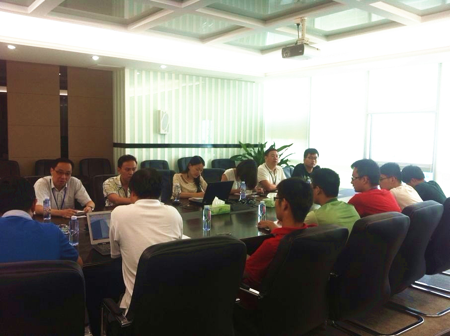 3044永利举行2014届实习生座谈会