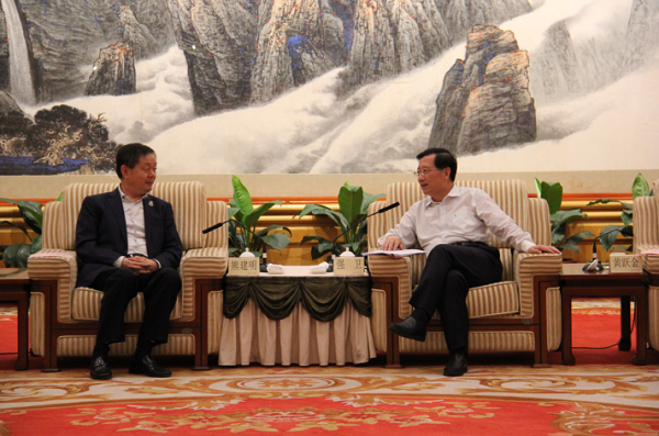 江西省委书记强卫会见3044永利董事长熊建明