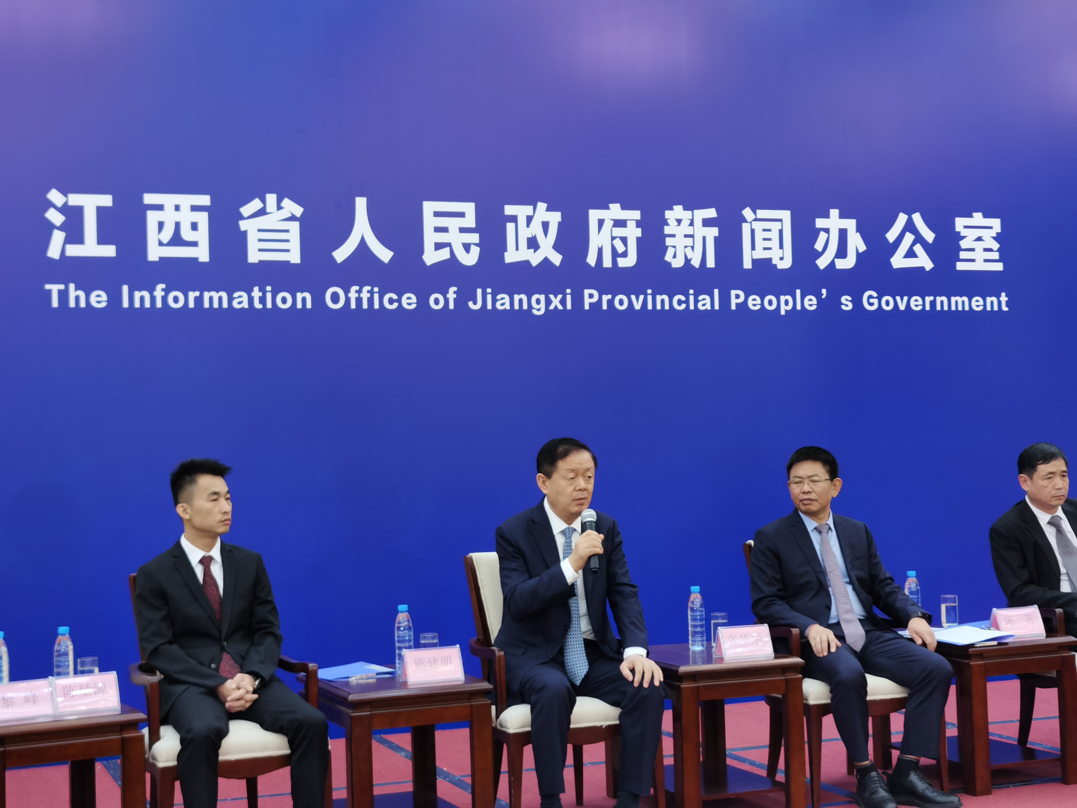 3044永利董事长熊建明受邀参加江西省人民政府新闻办民营企业家记者见面会