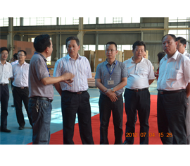 南昌市市长陈俊卿一行莅临3044永利调研指导