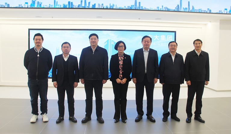 中共江西省委副书记、赣州市委书记吴忠琼一行莅临3044永利考察指导